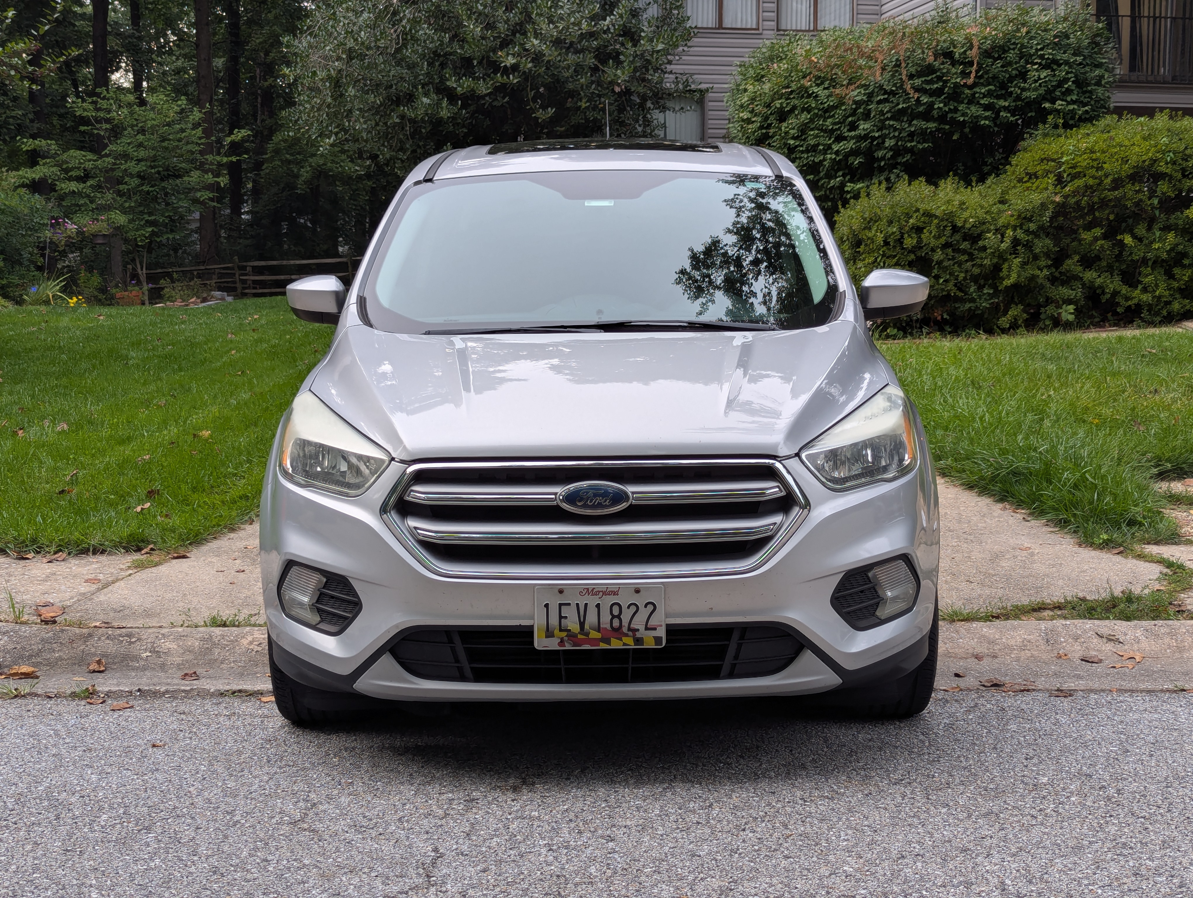 Used 2017 Ford Escape SE AWD/4WD image 2
