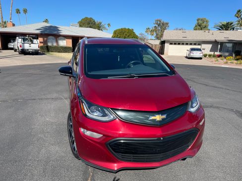 Used 2018 Chevrolet Bolt Premier w/ Infotainment Package image 6