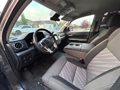 Used 2018 Toyota Tundra SR5 w/ TRD Off Road Package AWD/4WD image 14