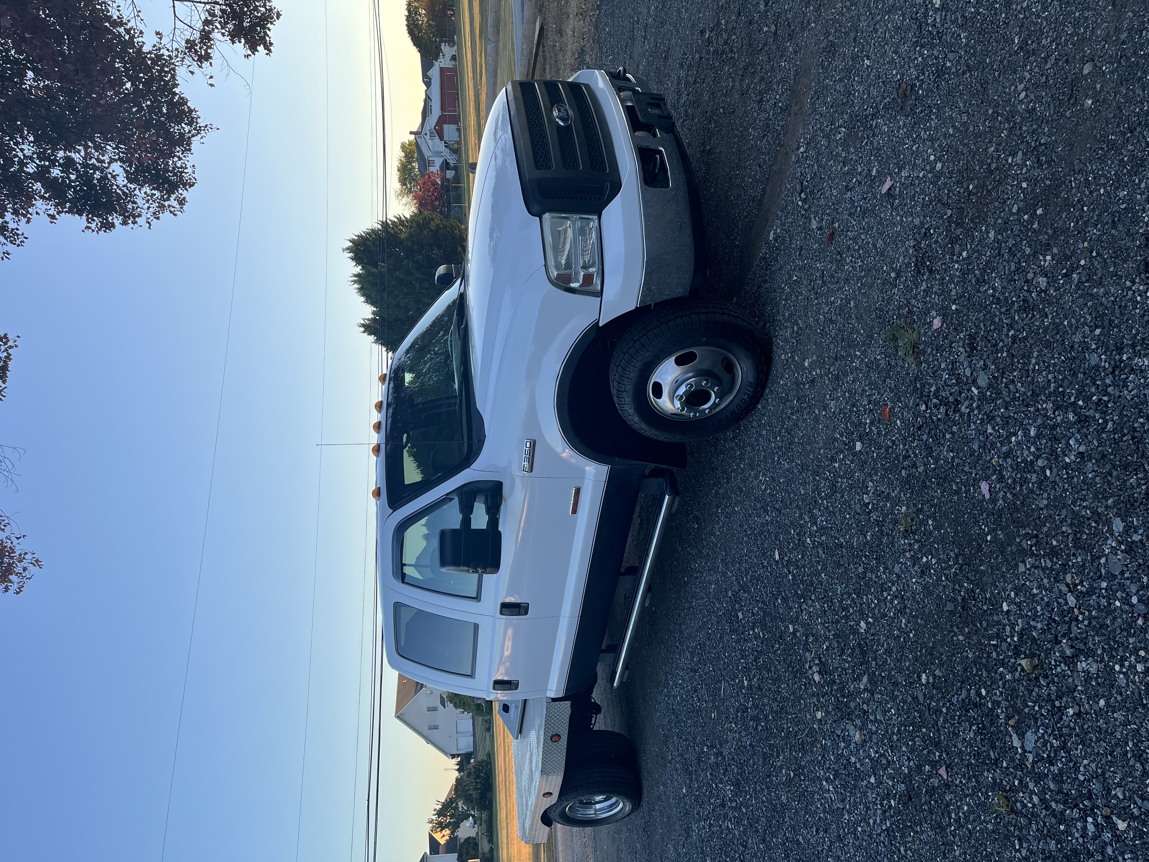 Used 2006 Ford F350 Lariat AWD/4WD image 2