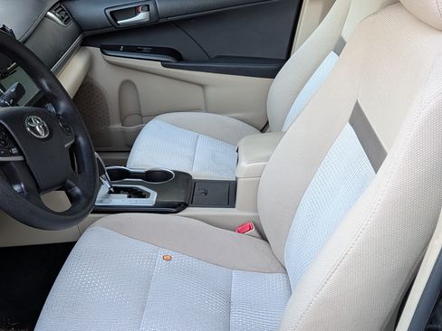 Used 2012 Toyota Camry LE image 14