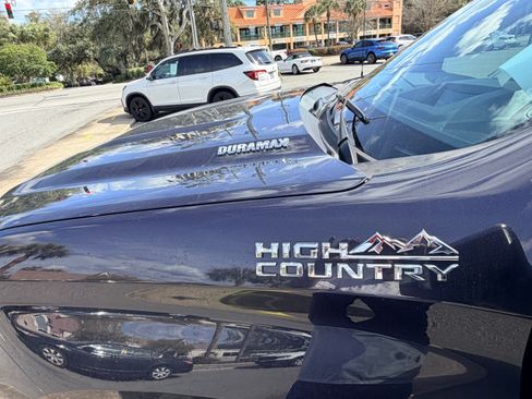 Used 2024 Chevrolet Silverado 1500 High Country w/ Technology Package image 12