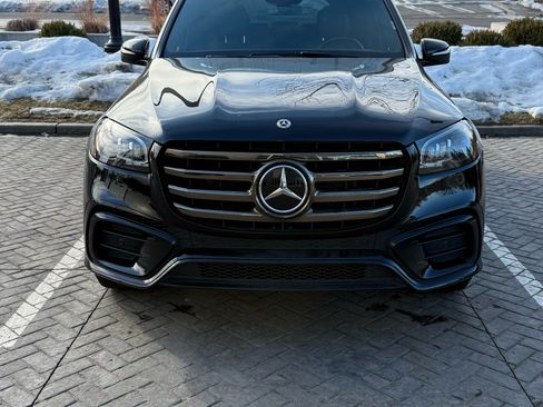Used 2024 Mercedes-Benz GLS 450 4MATIC image 9