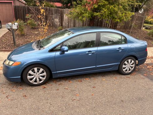 Used 2008 Honda Civic LX image 2
