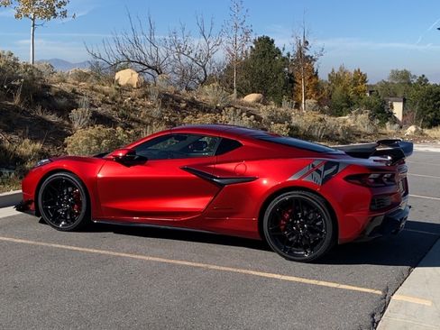 Used 2025 Chevrolet Corvette Z06 w/ Z07 Performance Package image 5
