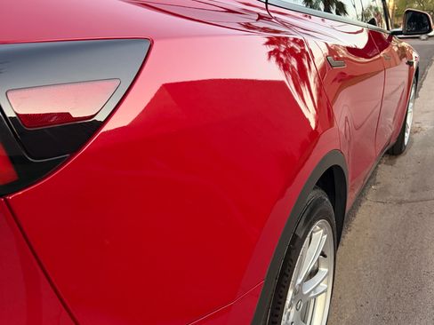 Used 2022 Tesla Model Y Performance image 11