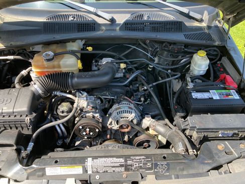 Used 2005 Jeep Liberty Renegade image 13