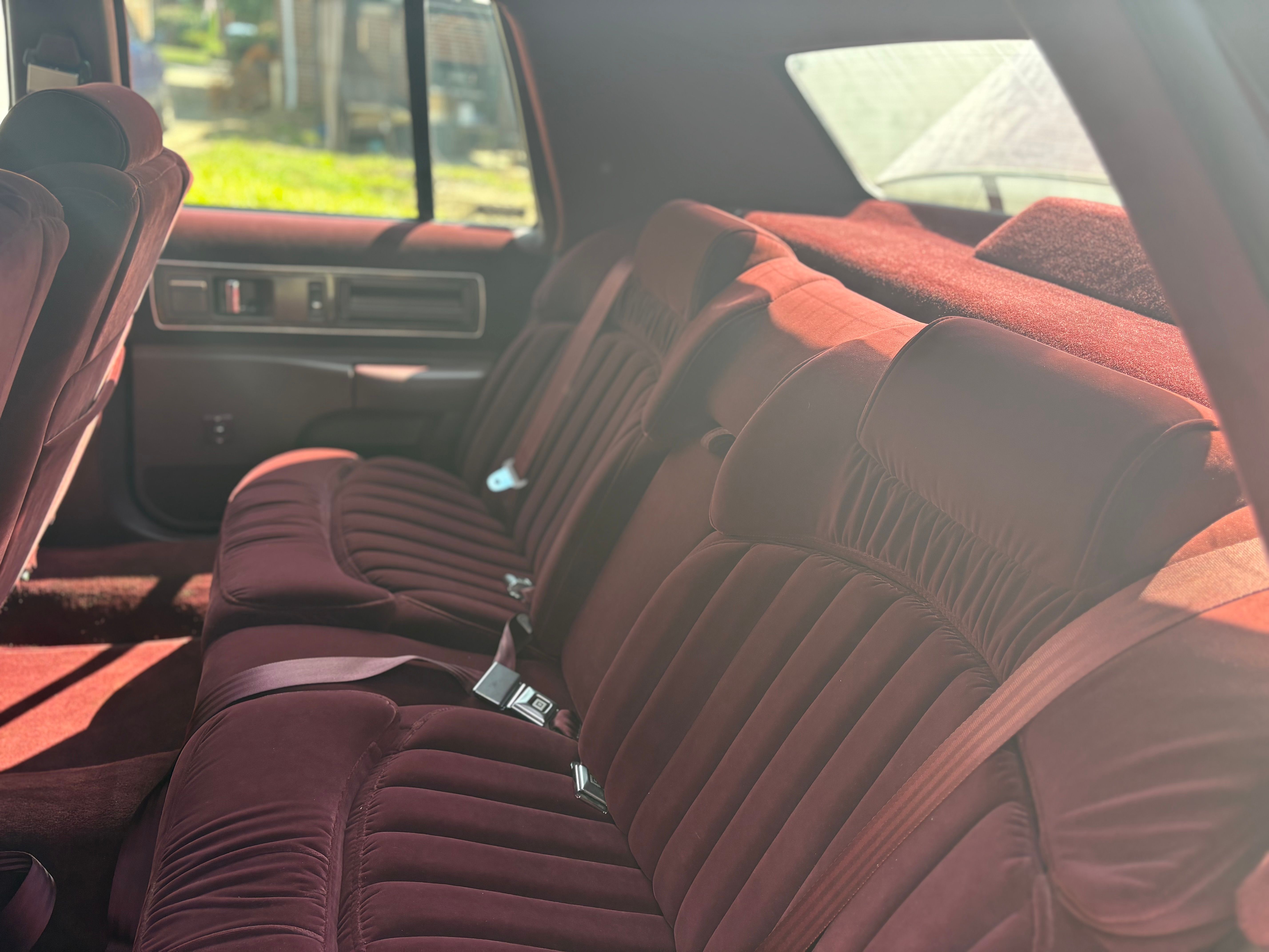 Used 1993 Buick Roadmaster Sedan RWD image 18