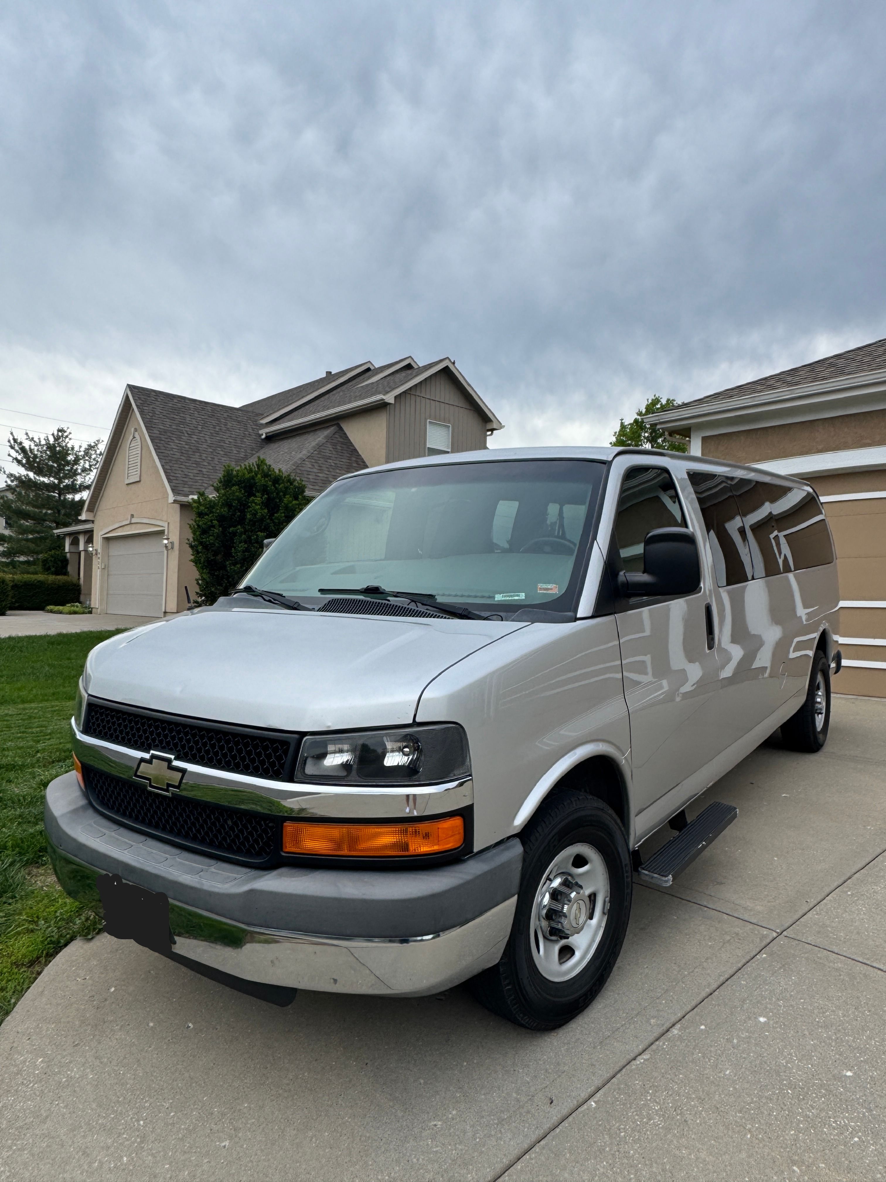 Used 2012 Chevrolet Express 3500 LT w/ LT Preferred Equipment Group RWD image 1