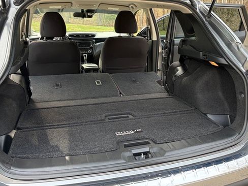 Used 2020 Nissan Rogue Sport SV w/ All-Weather Package image 26