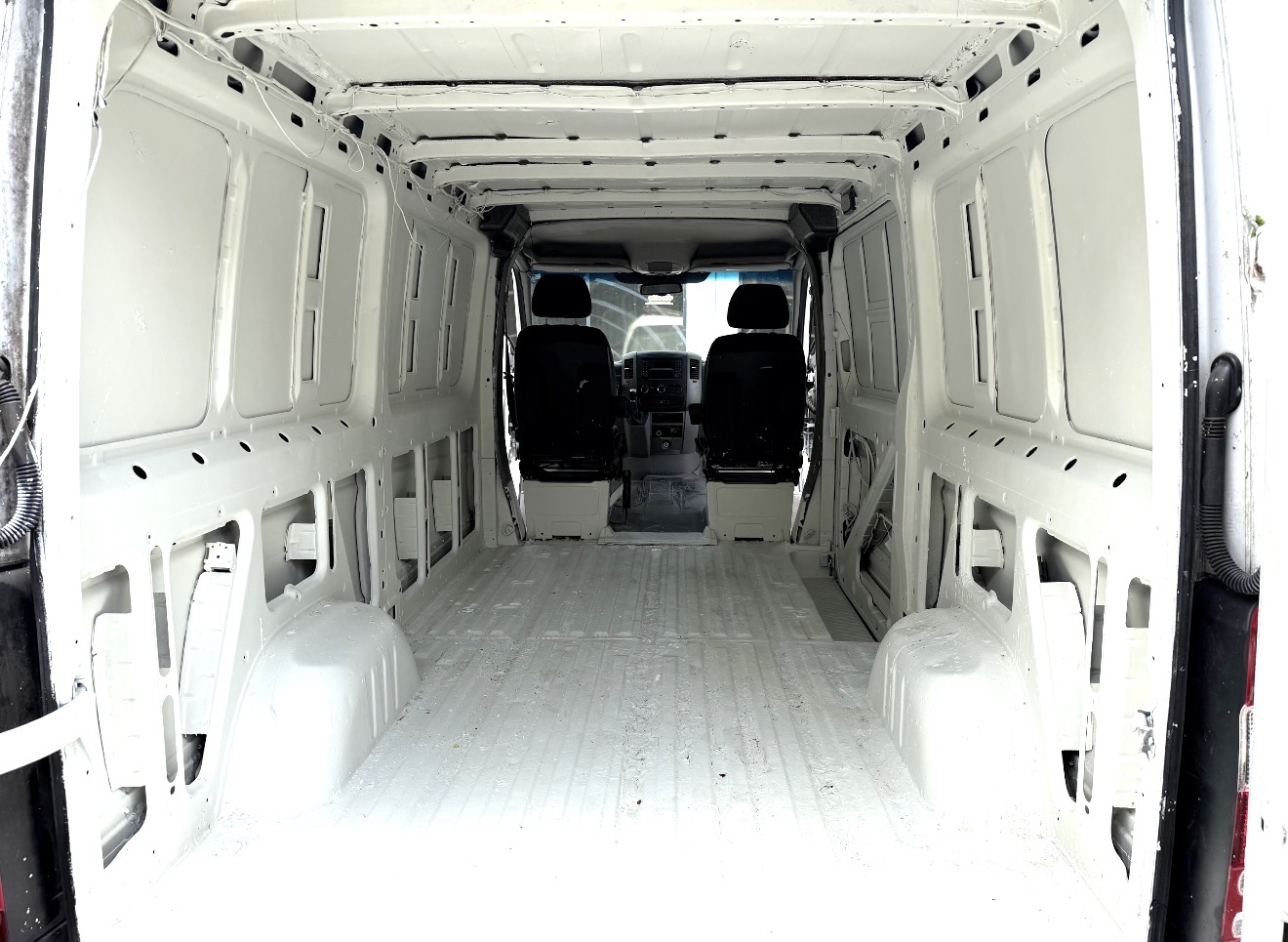Used 2016 Mercedes-Benz Sprinter 2500 image 22