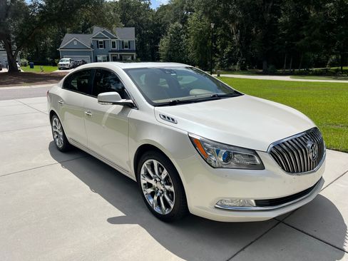 Used 2014 Buick LaCrosse Premium w/ Driver Confidence Package FWD image 2