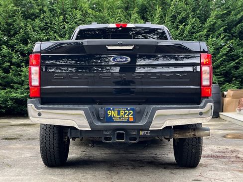 Used 2022 Ford F350 XLT w/ XLT Premium Package AWD/4WD image 8