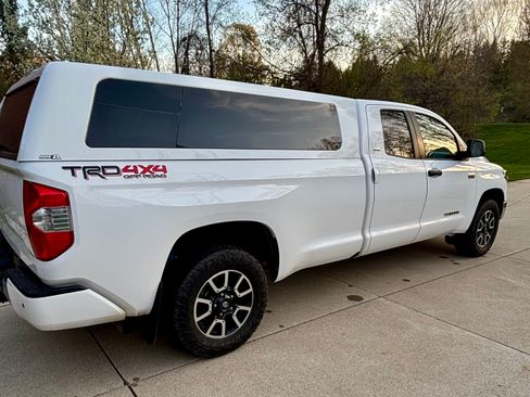 Used 2020 Toyota Tundra SR5 w/ TRD Off-Road Package AWD/4WD image 4
