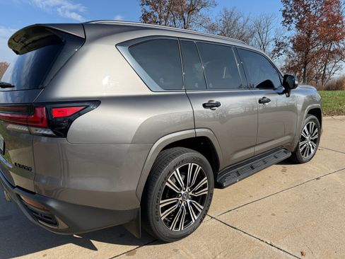 Used 2025 Lexus LX 600 4WD w/ Appearance Package image 5
