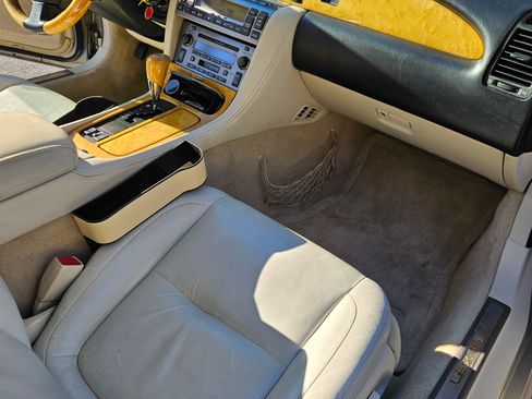 Used 2003 Lexus SC 430 Convertible image 11