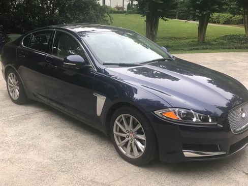 Used 2015 Jaguar XF Premium image 1