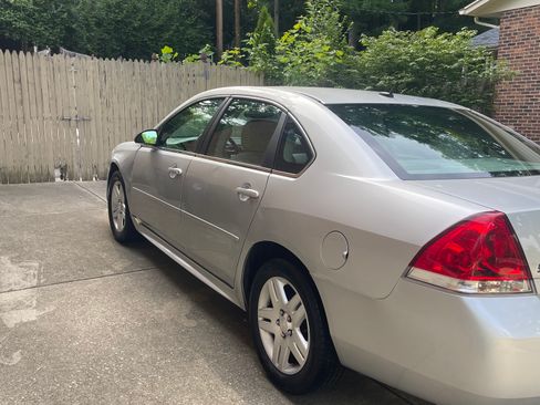 Used 2014 Chevrolet Impala LT w/ LT Sunroof Package FWD image 1