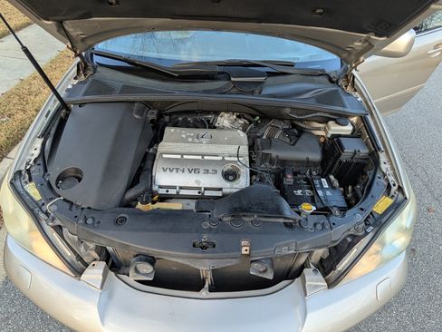 Used 2004 Lexus RX 330 image 10