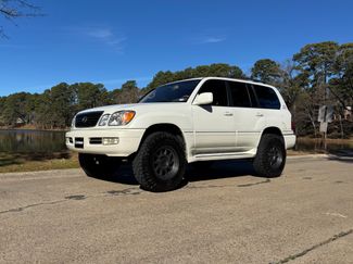 Used 2001 Lexus LX 470 4WD video 1