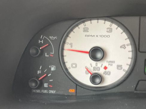 Used 2005 Ford F350 Lariat image 13