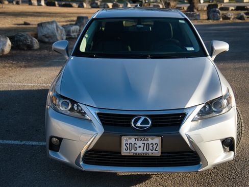 Used 2016 Lexus CT 200h image 5