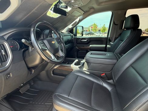Used 2022 Chevrolet Silverado 2500 LT w/ Convenience Package AWD/4WD image 15