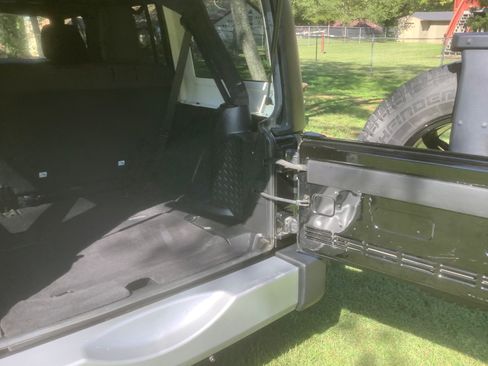 Used 2015 Jeep Wrangler Unlimited Sahara w/ Trailer Tow Group image 23