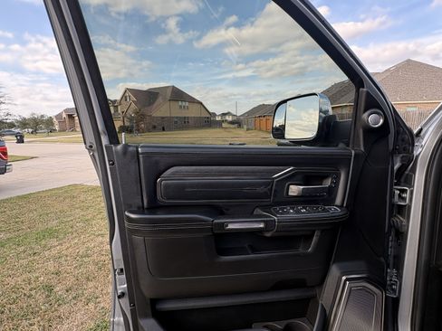 Used 2019 RAM 3500 Limited image 28