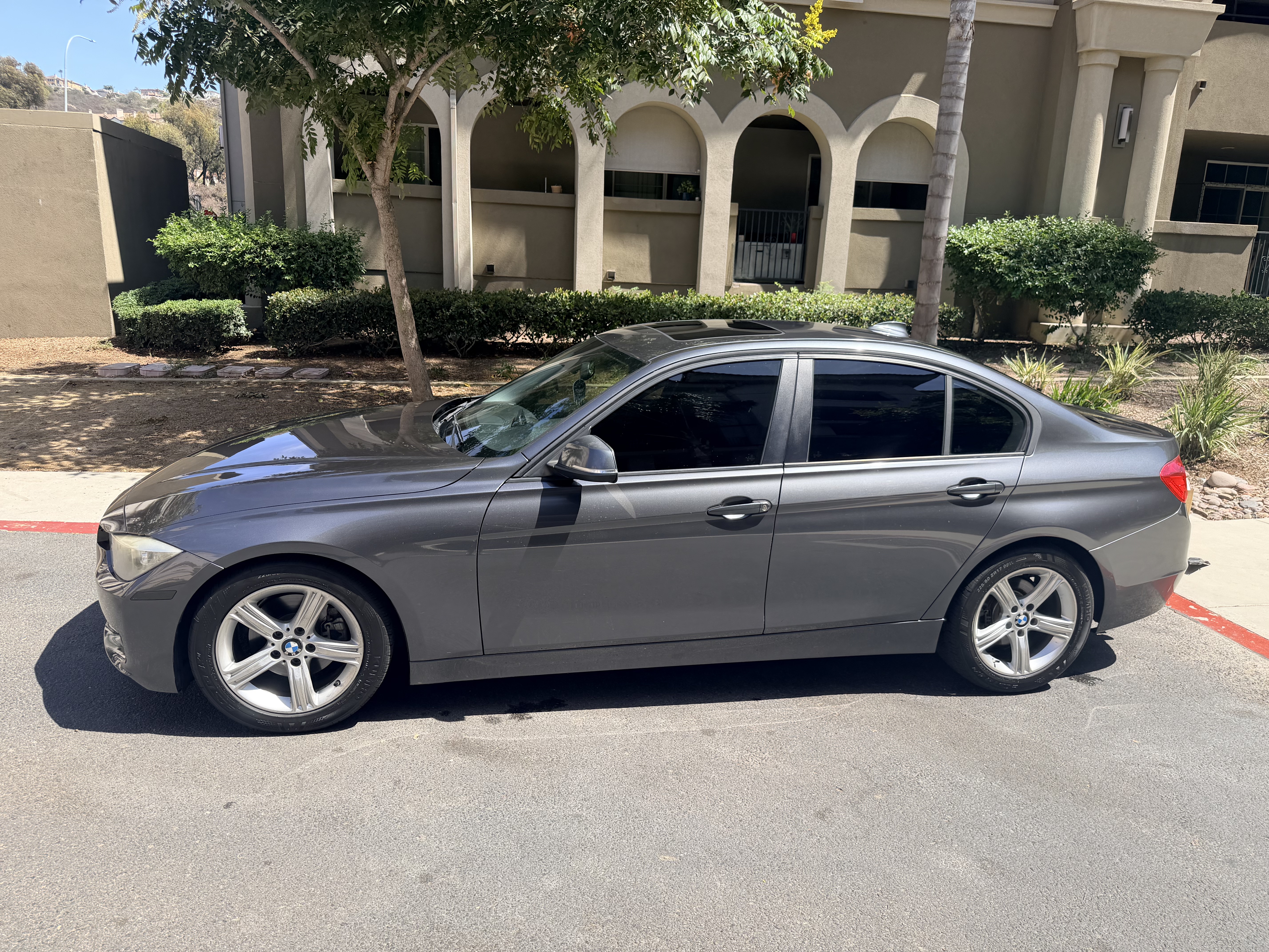 Used 2014 BMW 328i Sedan RWD image 4