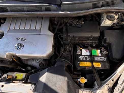 Used 2009 Toyota Sienna LE image 32