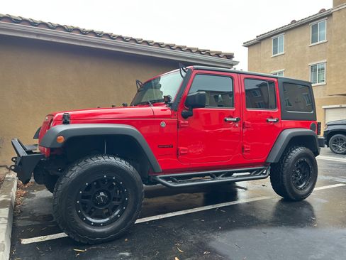 Used 2018 Jeep Wrangler Unlimited Sport S image 12