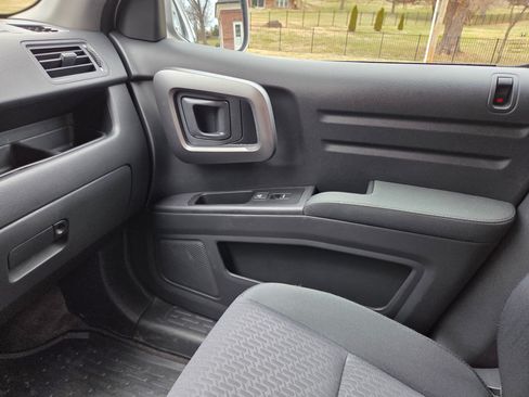 Used 2014 Honda Ridgeline RTS image 24