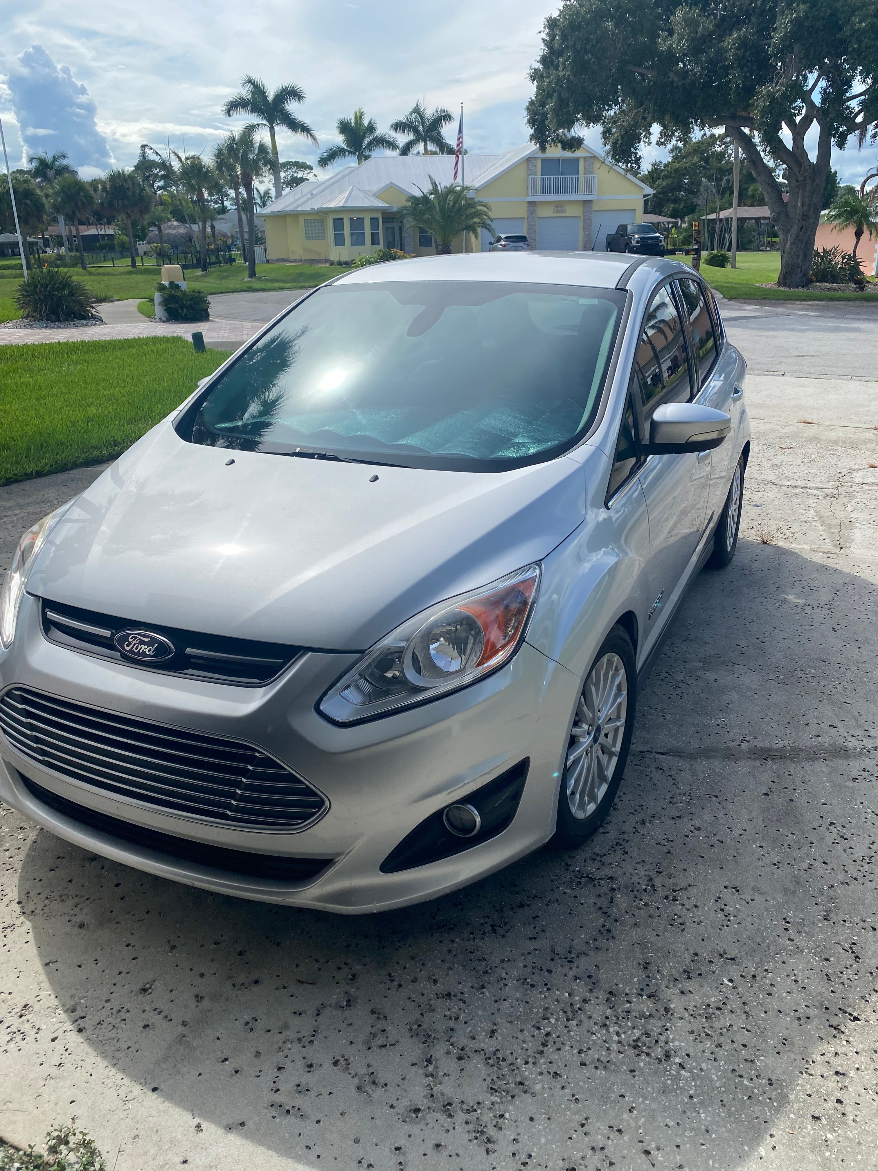 Used 2015 Ford C-MAX SEL w/ Equipment Group 302A FWD image 5