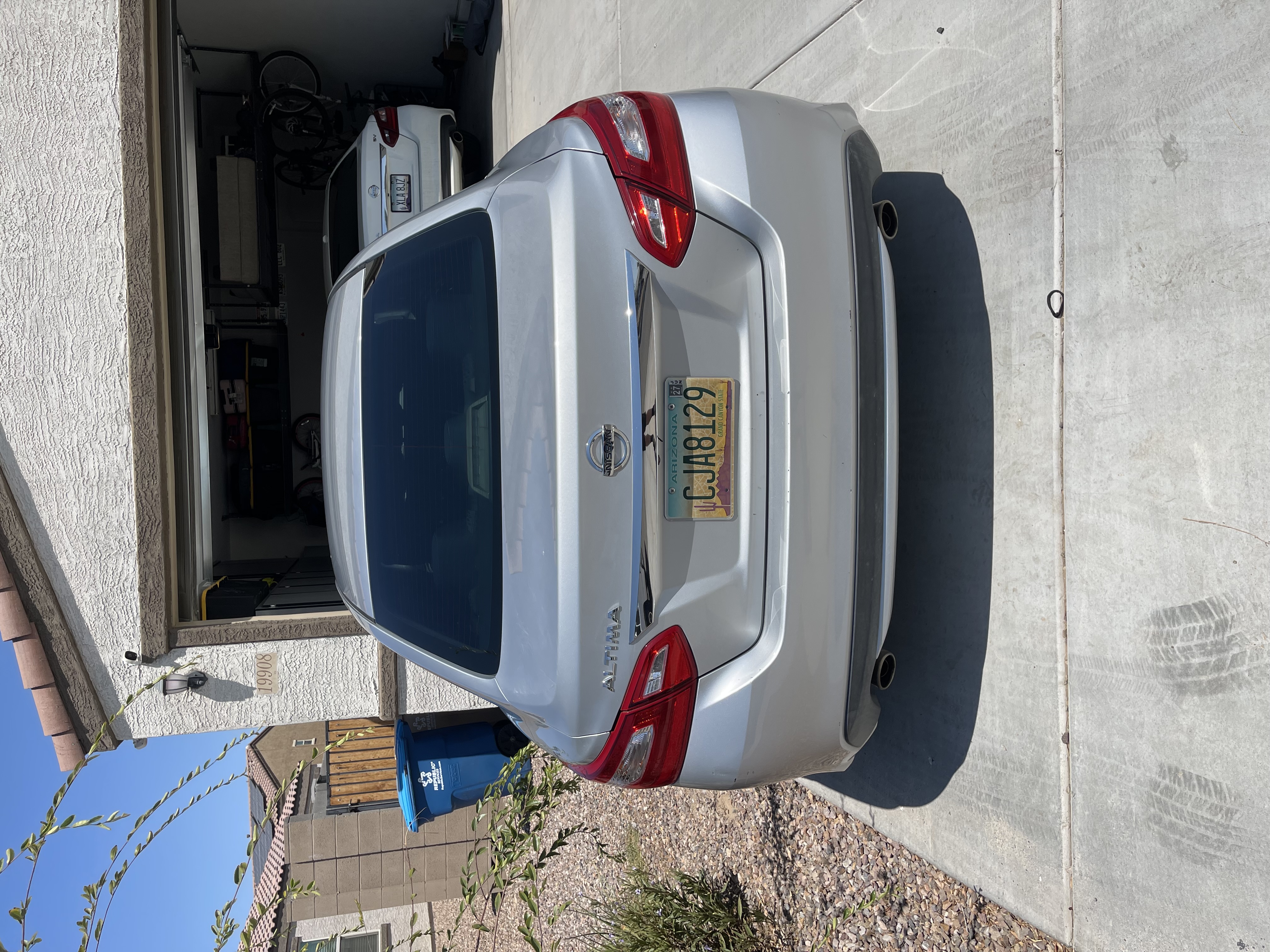 Used 2016 Nissan Altima 2.5 S w/ Power Driver Seat Package FWD image 2