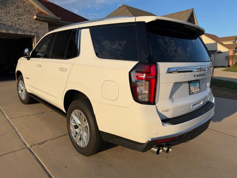 Used 2022 Chevrolet Tahoe Premier w/ Premium Package image 11