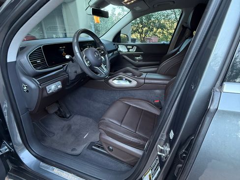 Used 2020 Mercedes-Benz GLS 450 4MATIC image 18