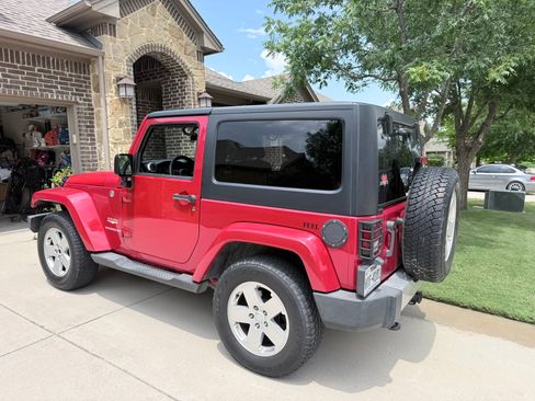 Used 2012 Jeep Wrangler Sahara w/ Dual Top Group AWD/4WD image 2