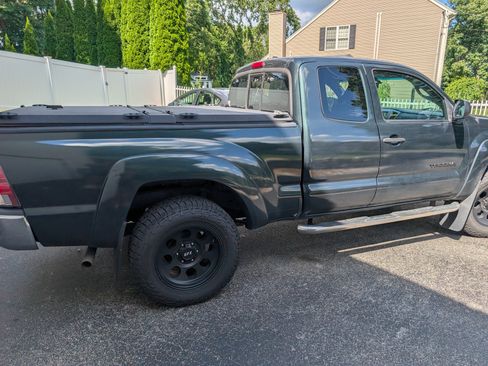 Used 2010 Toyota Tacoma 4x4 Access Cab V6 w/ SR5 Pkg #2 image 5