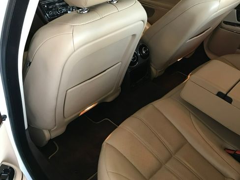 Used 2013 Jaguar XJ image 8