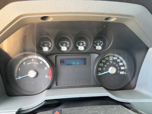 Used 2013 Ford F550 2WD Regular Cab Super Duty w/ Payload Upgrade Pkg image 5