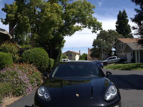 Used 2014 Porsche Panamera S RWD image 4