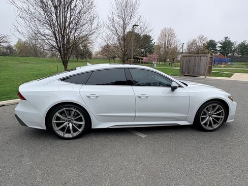 Used 2025 Audi RS 7 Performance w/ Executive Package image 8