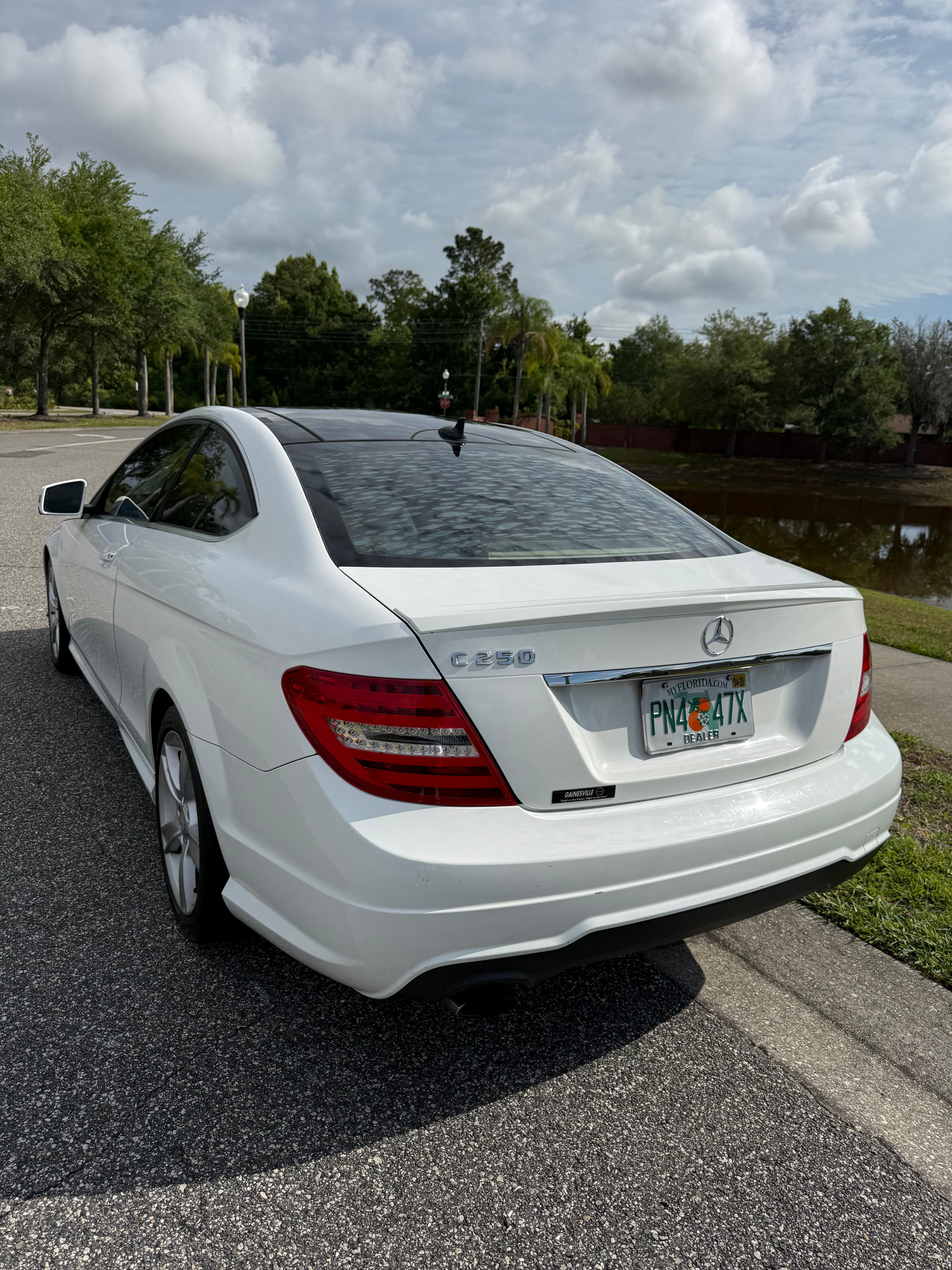Used 2015 Mercedes-Benz C 250 Coupe image 10