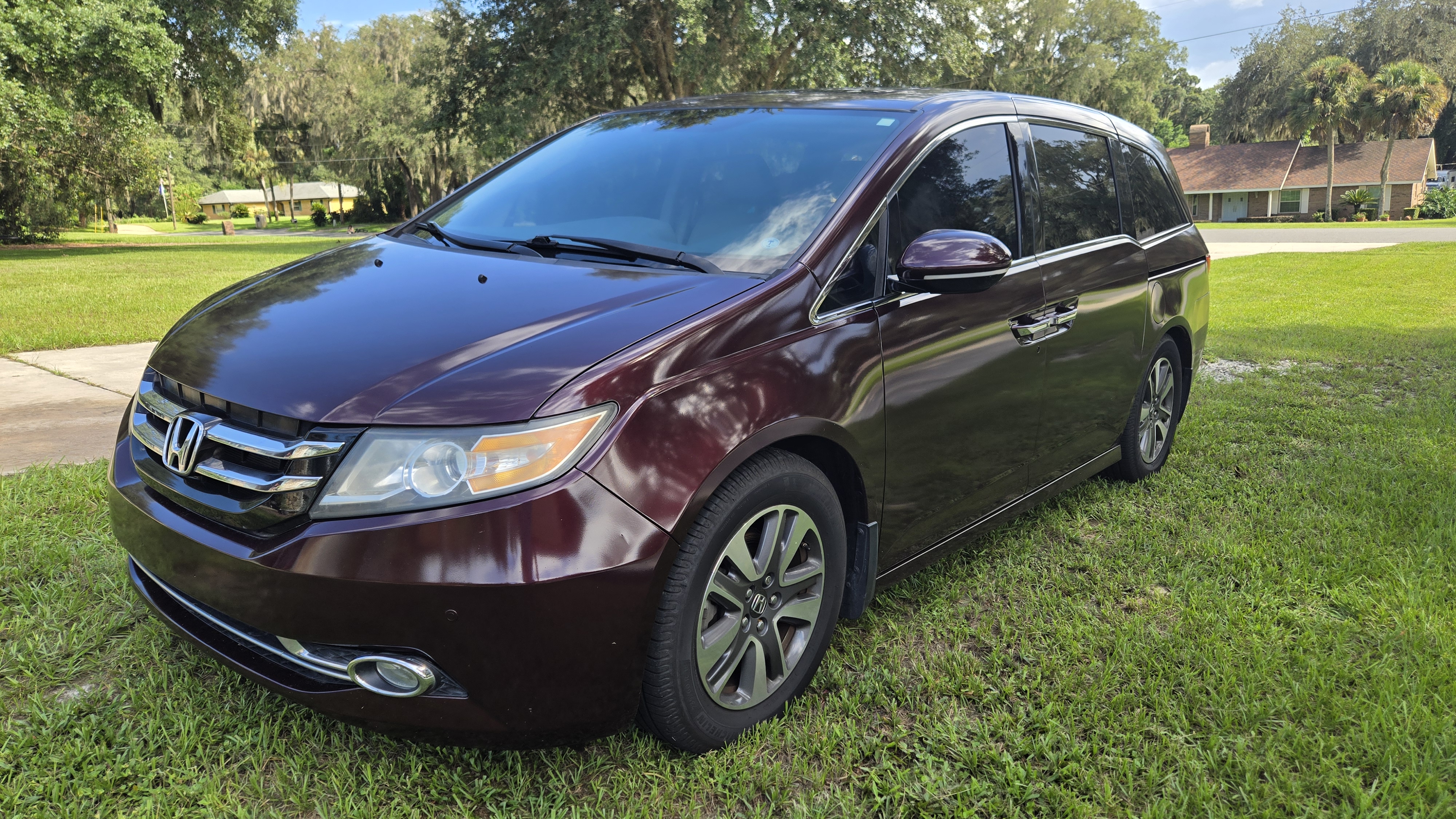 Used 2014 Honda Odyssey Touring Elite image 1