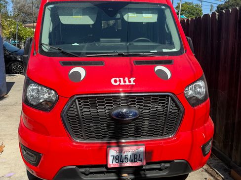 Used 2024 Ford Transit 350 XLT RWD image 2