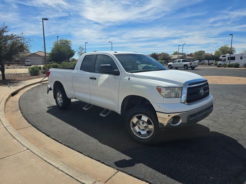 Used 2011 Toyota Tundra 4x4 Double Cab w/ TRD Off-Road Pkg image 15