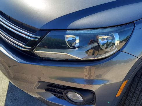 Used 2014 Volkswagen Tiguan SE image 23