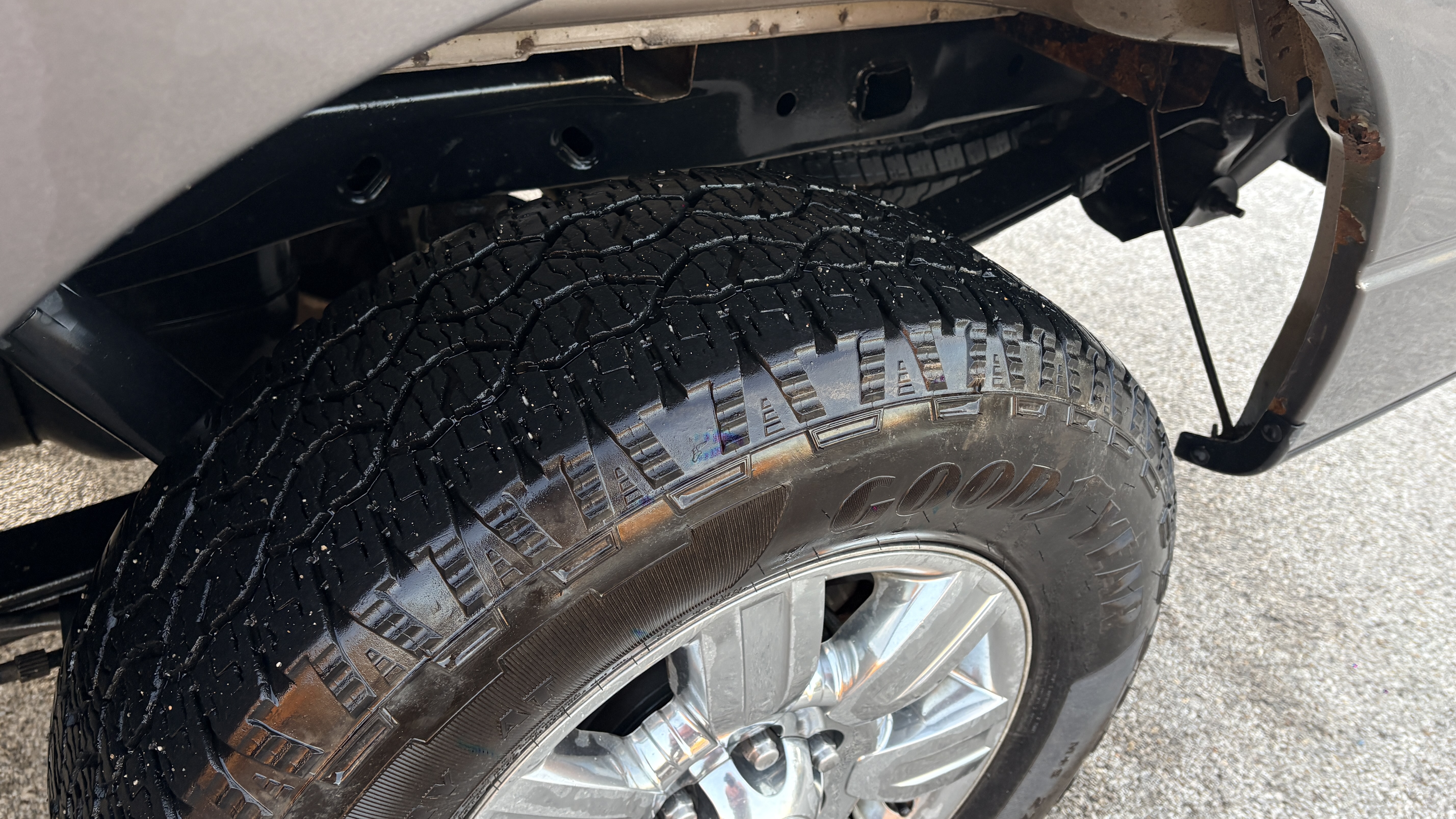 Used 2014 Ford F150 XLT w/ Equipment Group 302A Luxury AWD/4WD image 12