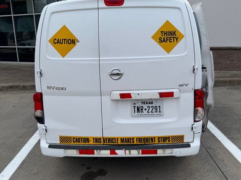 Used 2018 Nissan NV200 SV w/ Navigation Package FWD image 8